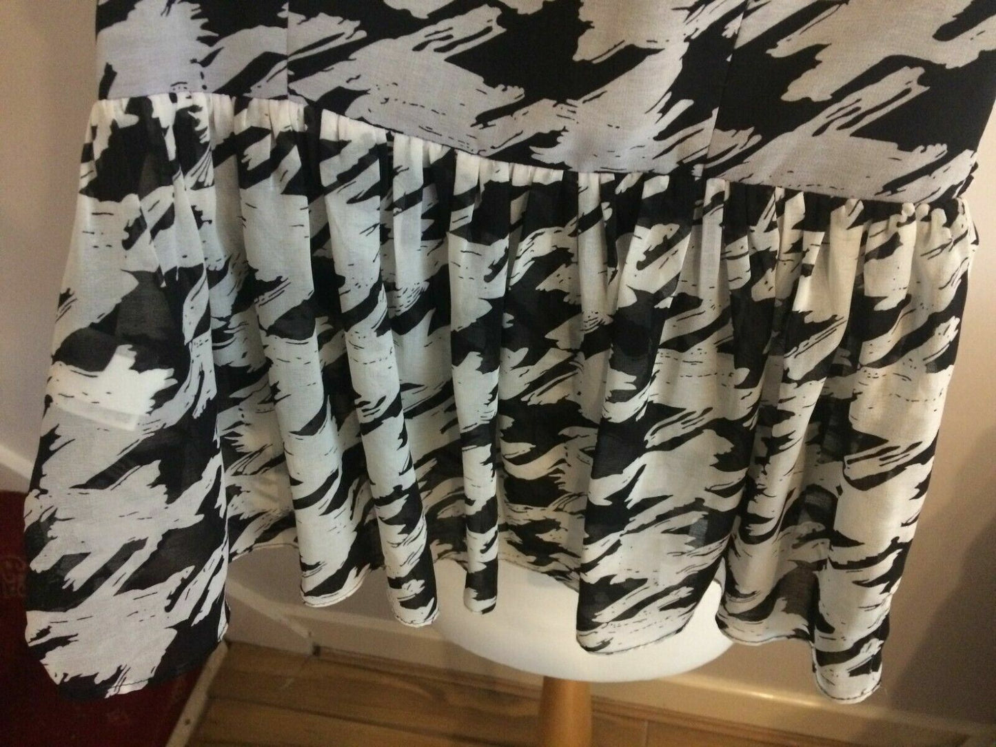 Lipsy London Black & White Patterned Sweetheart Strapless Top UK 8