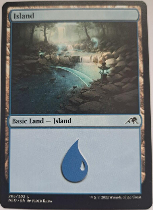 Island (285) - Kamigawa: Neon Dynasty - MTG