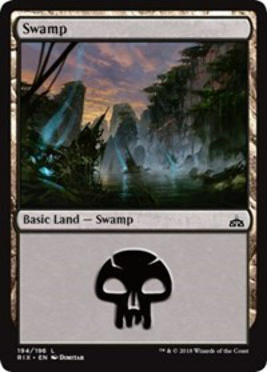 Swamp (194) Rivals of Ixalan - MTG