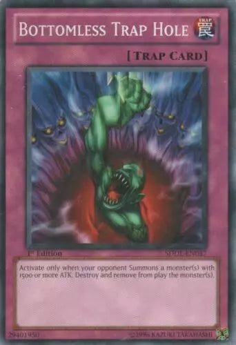 Bottomless Trap Hole - SDDL-EN037 - Common - 1st Edition - YuGiOh