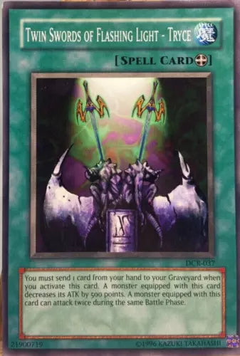 Twin Swords of Flashing Light - Tryce - DCR-037 - Common - Unlimited Edition